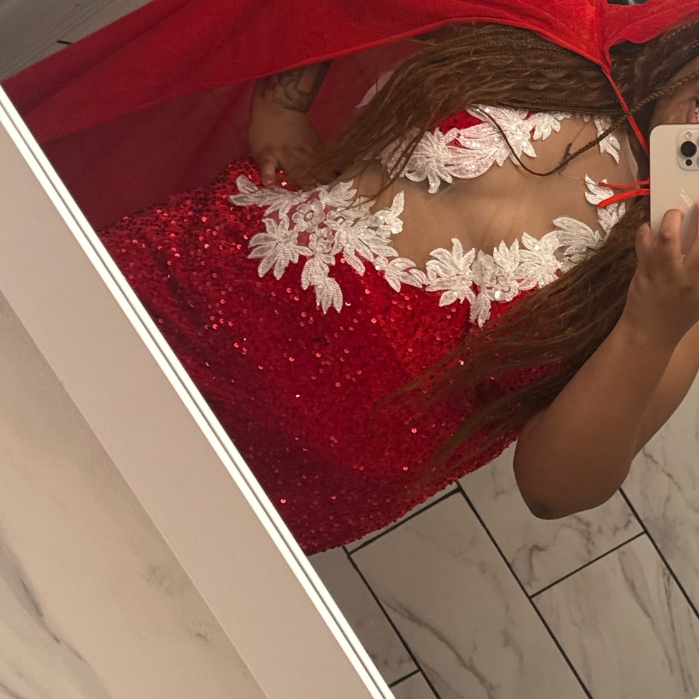 Red sequin & lace prom style dress - Picture 4 of 8